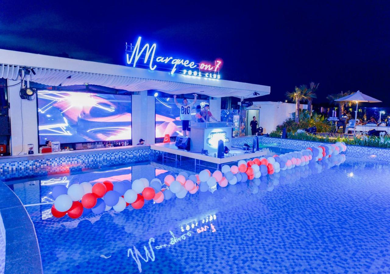 Pentacity Hotel Balikpapan Luaran gambar
