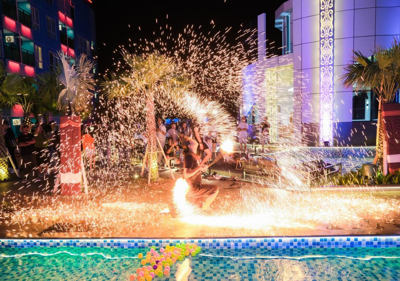 Pentacity Hotel Balikpapan Luaran gambar