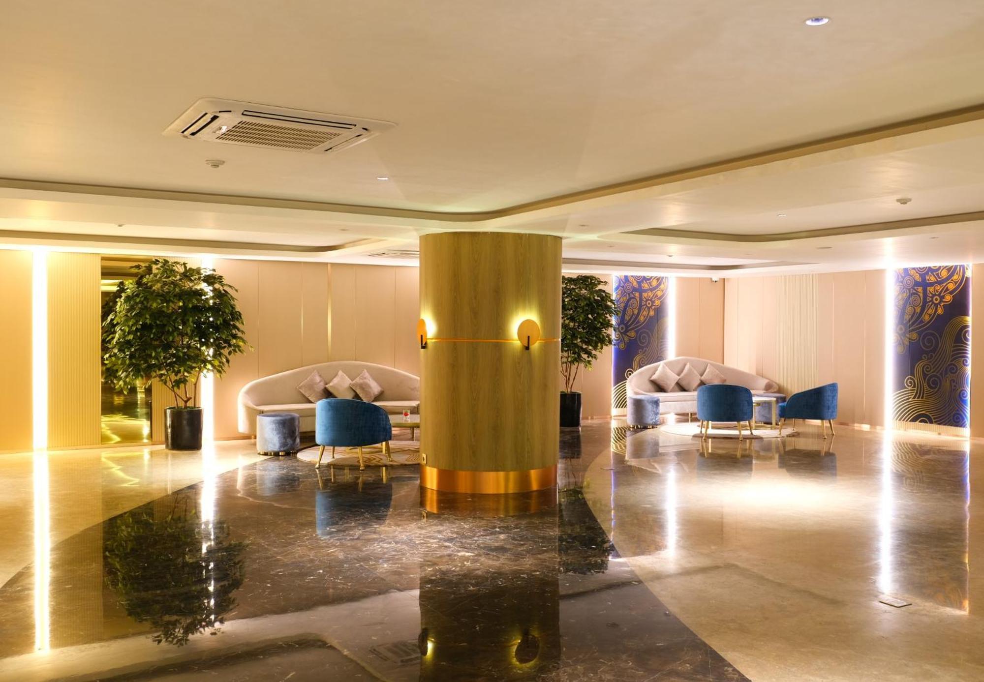 Pentacity Hotel Balikpapan Luaran gambar