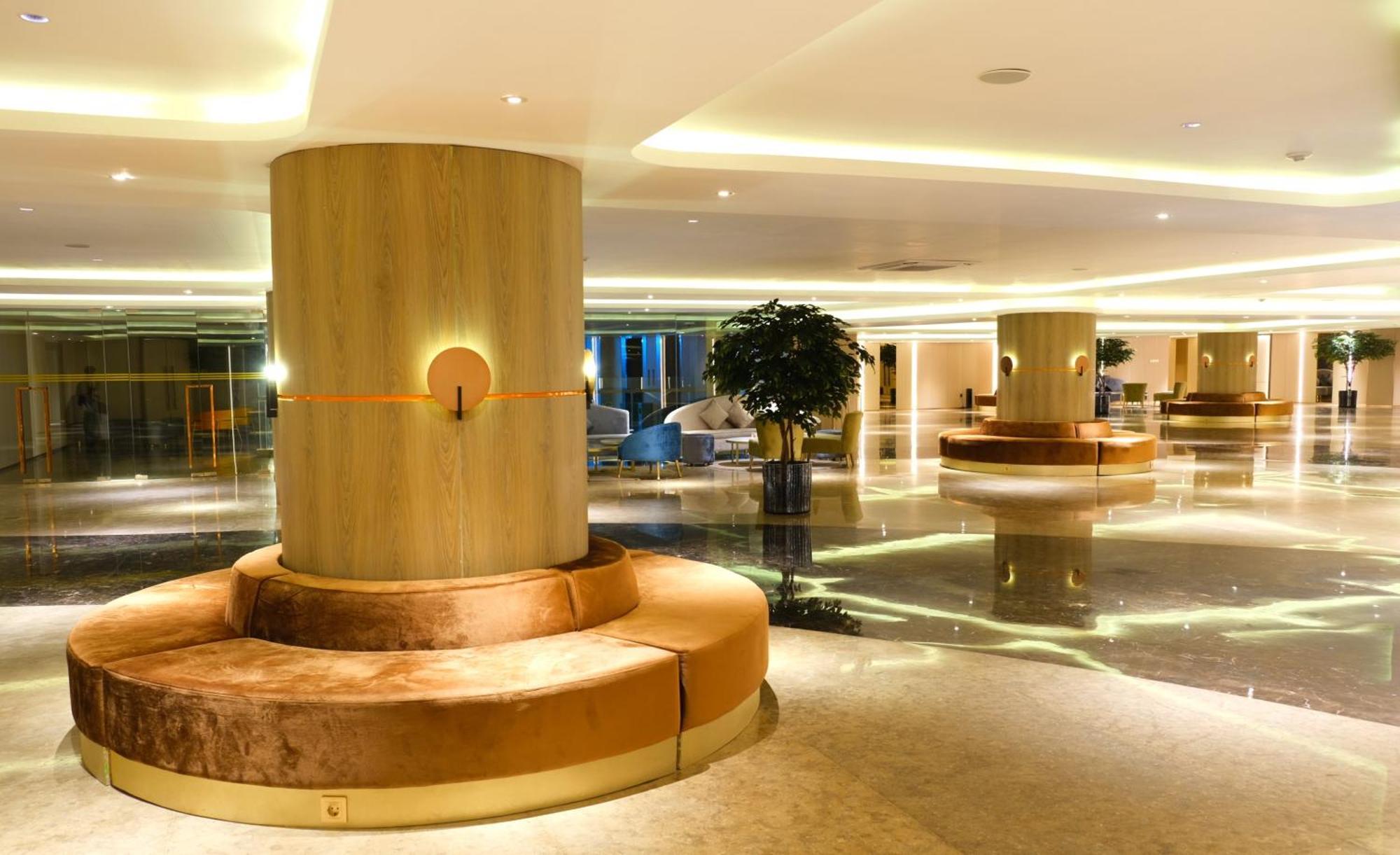 Pentacity Hotel Balikpapan Luaran gambar