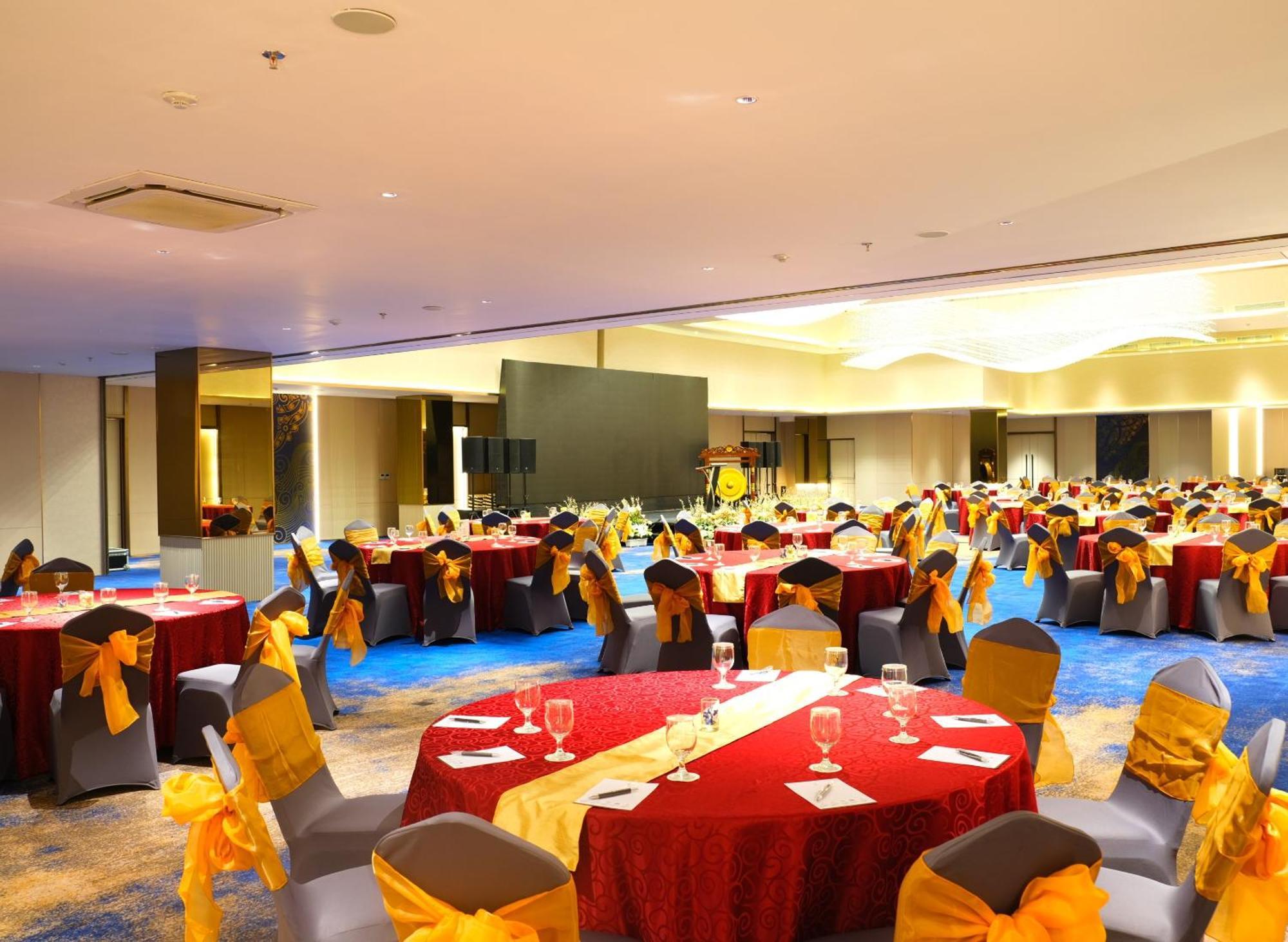 Pentacity Hotel Balikpapan Luaran gambar