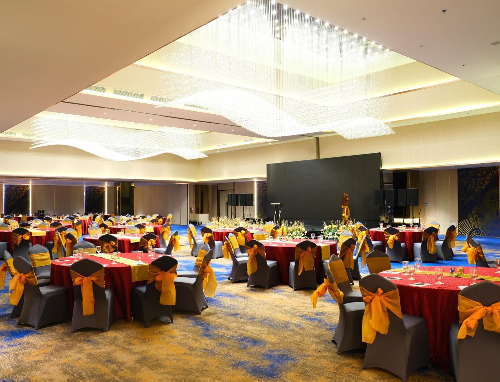 Pentacity Hotel Balikpapan Luaran gambar