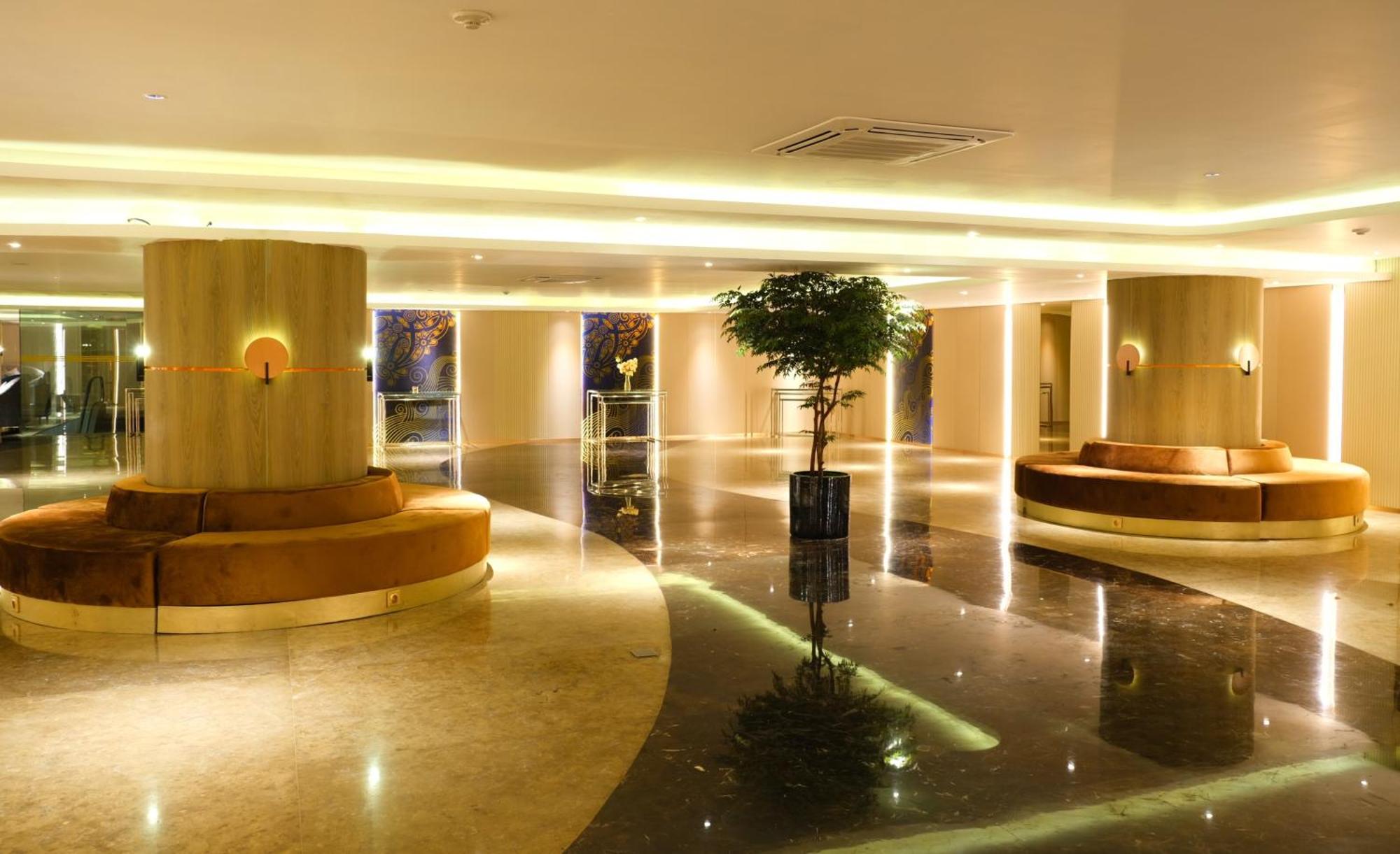 Pentacity Hotel Balikpapan Luaran gambar